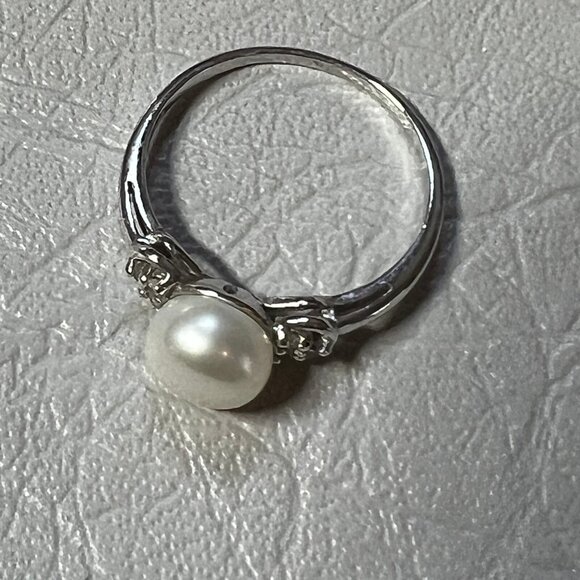 Womens Sterling Imitation Pearl Ring Sterling Silver Clear Stone Accents Size 10 - Picture 4 of 9